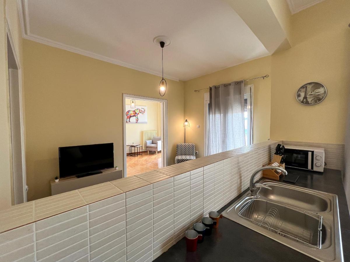 Chiou Spacious 90Sqm Apt In Atina Dış mekan fotoğraf