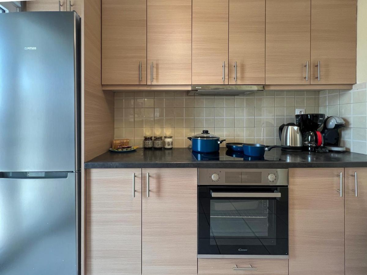 Chiou Spacious 90Sqm Apt In Atina Dış mekan fotoğraf